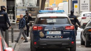 Polic&iacute;a Nacional en Son Goleu