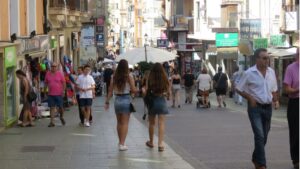 olmos calle tiendas gente turismo turistas