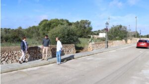 Terminadas las obras de mejora en la calle Rotes de Mar de Cala Llombards