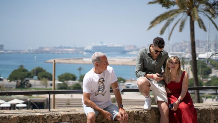 Turistas y cruceros