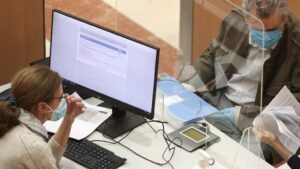 funcionarios hacienda erte trabajo oficina