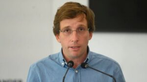 Mart&iacute;nez-Almeida