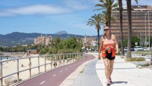 playa-can-pere-antoni-paseo-sol-buen-tiempo