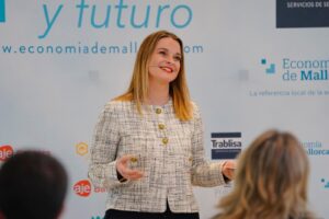 Marga Prohens, durante su intervenci&oacute;n en el coloquio 'Competitividad en la empresa balear'