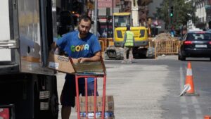 Las rebajas de enero generar&aacute;n casi 3.000 empleos en Baleares