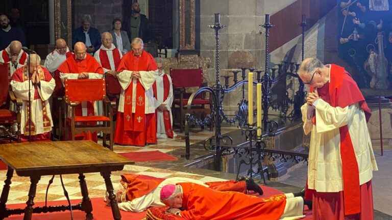Imagen de la missa de la Passió del Senyor, presidida por el obispo de Mallorca
