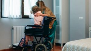 ancianos-ayuda-dependencia