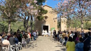 Un momento de las celebraciones de la Romer&iacute;a del Coc&oacute;, este mi&eacute;rcoles 12 de abril, en Lloseta.