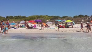 playa es trenc turistas turismo