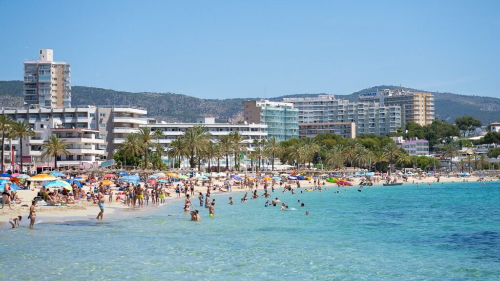Magaluf - turismo - playas - agua - mar - altas temperaturas - calor