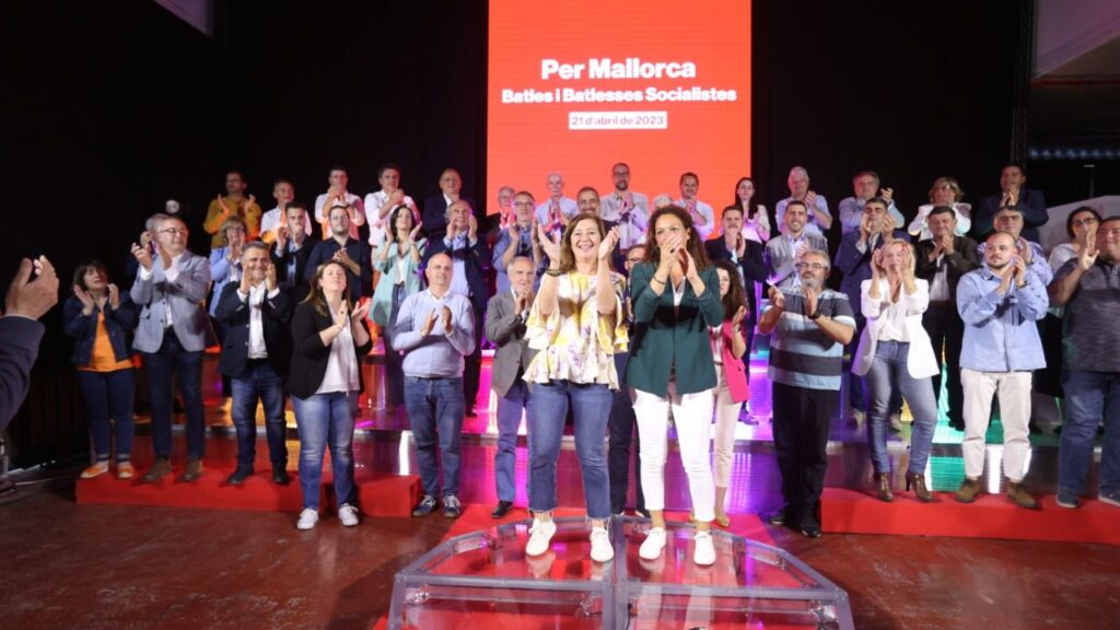 Francina Armengol y Catalina Cladera, en el acto de presentación de los candidatos municipales socialistas