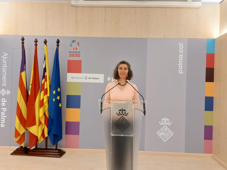 Neus Truyol, durante la rueda de prensa convocada para explicar los resultados de la campaña de inspecciones en Santa Catalina