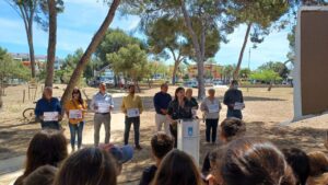 Un momento del acto de recuerdo a las mujeres v&iacute;ctimas de la violencia de g&eacute;nero, llevado a cabo en la pinada de Santa Pon&ccedil;a