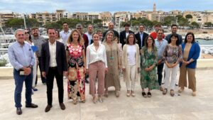 Marga Prohens y Lloren&ccedil; Galm&eacute;s, el pasado fin de semana, en Manacor, durante la presentaci&oacute;n de la candidatura del PP en este municipio, encabezada por Maria Ant&ograve;nia Sans&oacute;