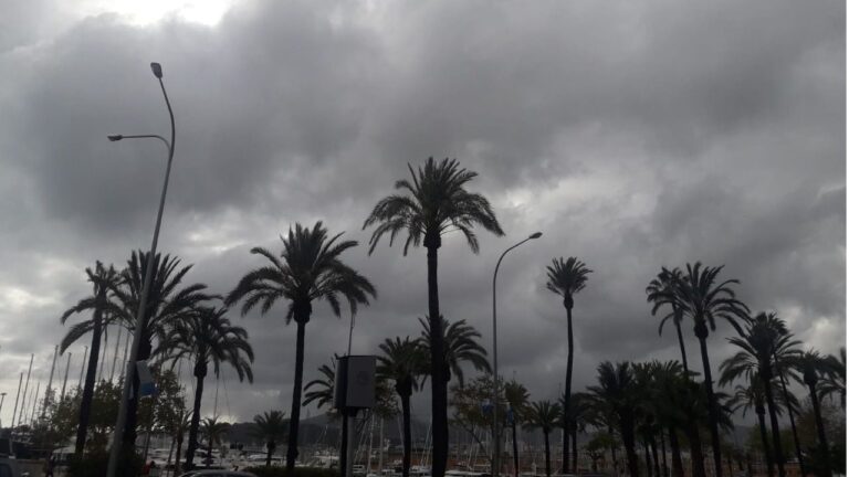 nubes, cielo nuboso