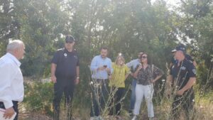 Representantes pol&iacute;ticos y policiales de los ayuntamientos de Palma y Marratx&iacute;, en la urbanizaci&oacute;n de Can Garriga