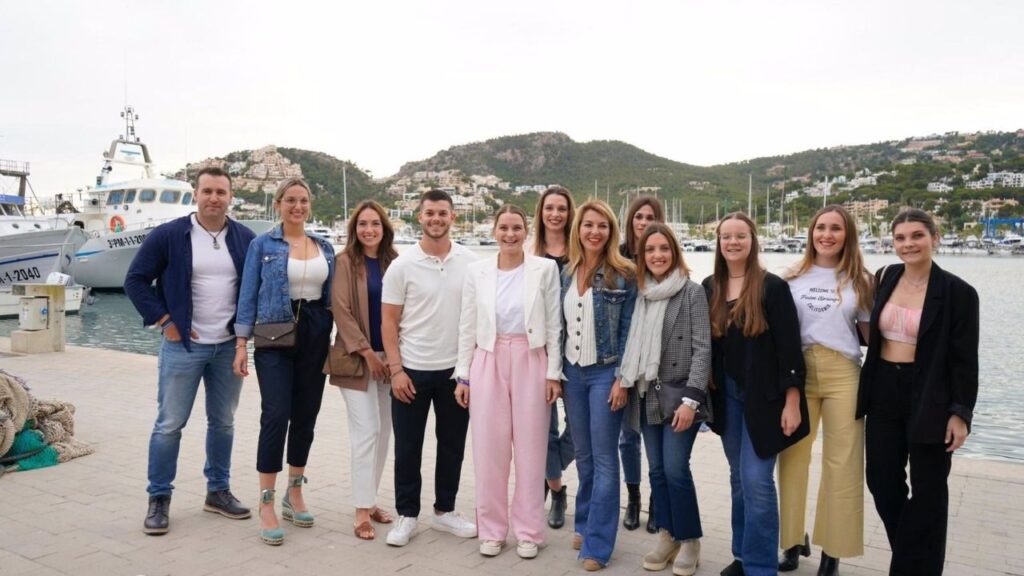 Marga Prohens, durante el acto con jóvenes llevado a cabo por el PP en Port d'Andratx