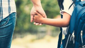 familia ni&ntilde;a colegio