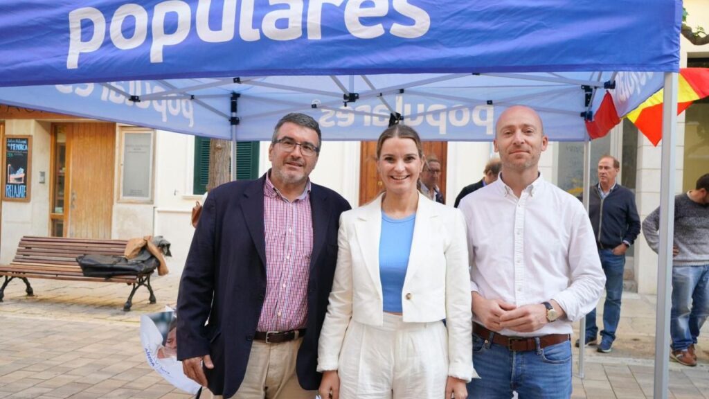 Marga Prohens, en Maó, juntoa los candidatos menorquines Dolfo Vilafranca y Jordi López