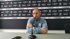 Tato, durante la rueda de prensa posterior al partido que el ATB disput&oacute; el pasado domingo ante el Real Uni&oacute;n, en Ir&uacute;n