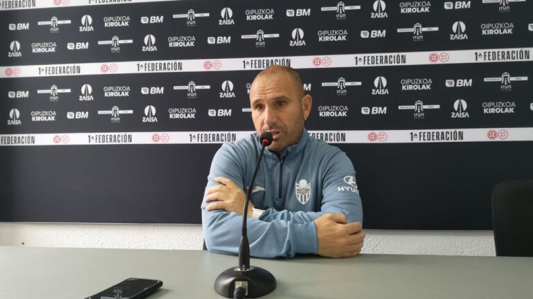 Tato, durante la rueda de prensa posterior al partido que el ATB disputó el pasado domingo ante el Real Unión, en Irún