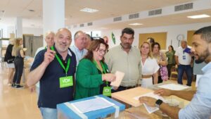 Dirigentes de Vox durante la jornada electoral del 28M