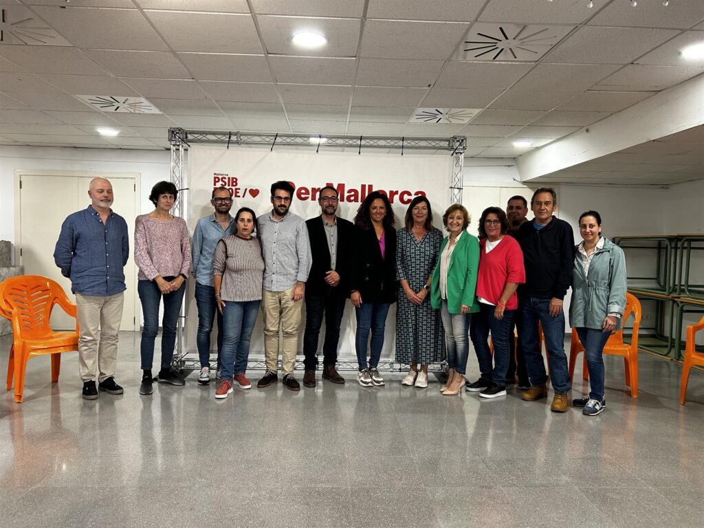 Acto de presentación de Toni Bordoy como candidato socialista a la alcaldía de Esporles, al que ha asistido la presidenta del Consell, Catalina Cladera
