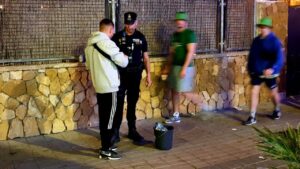 www.mallorcadiario.com_galerias-noticias_galerias_596754_playadepalmapoliciaborrachos_1_