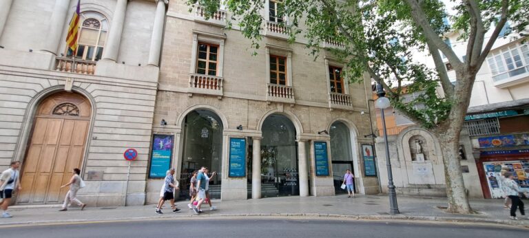 Fachada del Teatre Principal