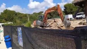 Derribo chiringuito Mondrago?