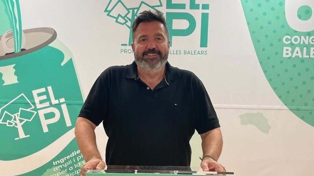 Tolo Gili.
