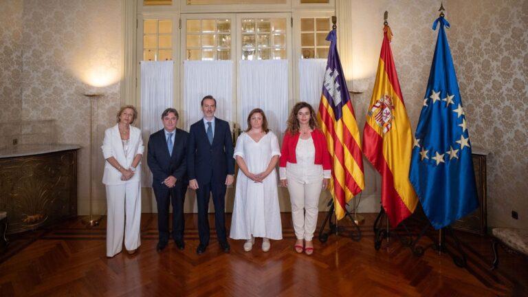 Constitución de mesa en el Parlament