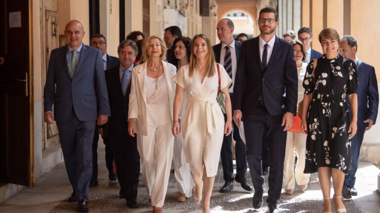 Constitución de mesa en el Parlament