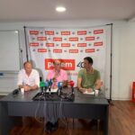 Rueda de prensa de la Asociación de Autónomos del Taxi en la sede de Pimem. En el centro de la imagen, el presidente de la entidad, Biel Moragues