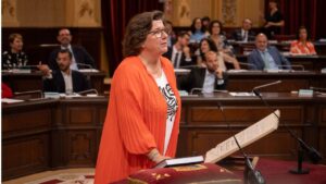 Constituci&oacute;n de mesa en el Parlament