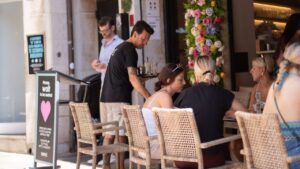 Trabajadores servicios camareros