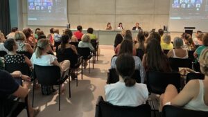 Reuni&oacute;n del conseller Vera con las escoletas de la red complementaria.