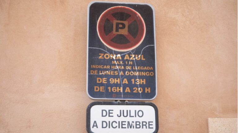 Andratx cartel parking