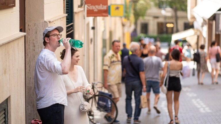 Turistas Ola de Calor