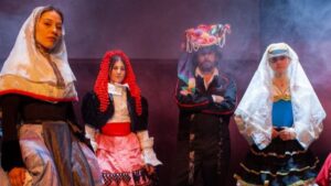 Representaci&oacute;n de Cuatro Jinetes, que inaugurar&aacute; la actividad en el Teatre Principal.