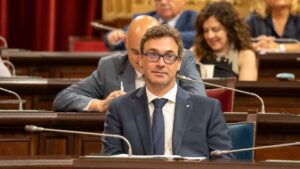 Parlament Ley de sucesiones