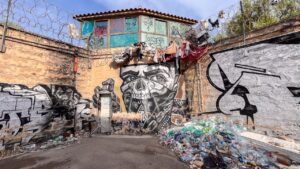 Cort desalojar&aacute; a las 200 personas y tapiar&aacute; los accesos de la antigua prisi&oacute;n de Palma