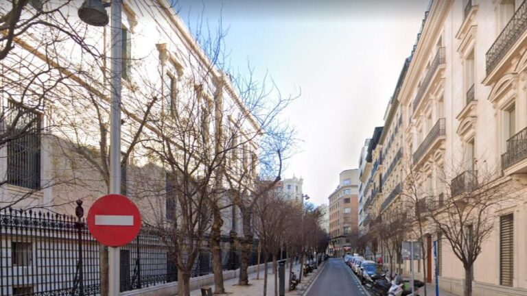 Calle Villanueva.