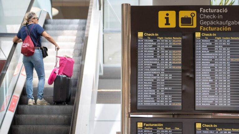 Aeropuerto caos retrasos