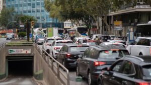 Atasco este viernes en Avenidas.