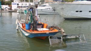 barcas residuos litoral