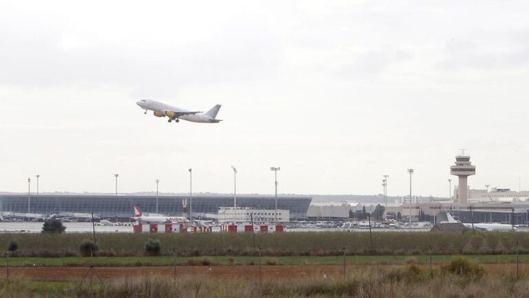 Las aerolíneas consideran insuficientes los 319 millones para subvencionar los vuelos a islas