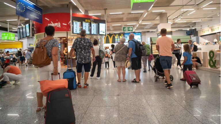 Aeropuerto Maletas Turistas