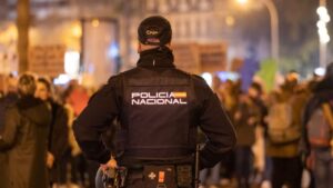 Imagen de archivo: un agente de Polic&iacute;a Nacional en Palma.