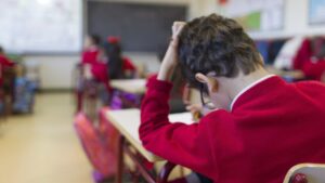 colegio ni&ntilde;o estudiante clase